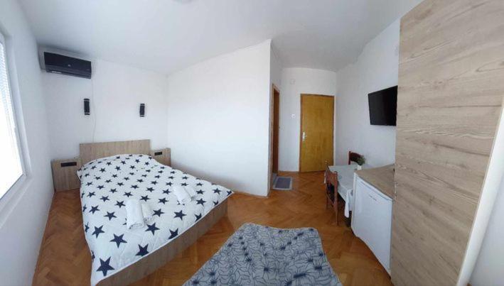 Vila Visni Łagadin Zewnętrze zdjęcie