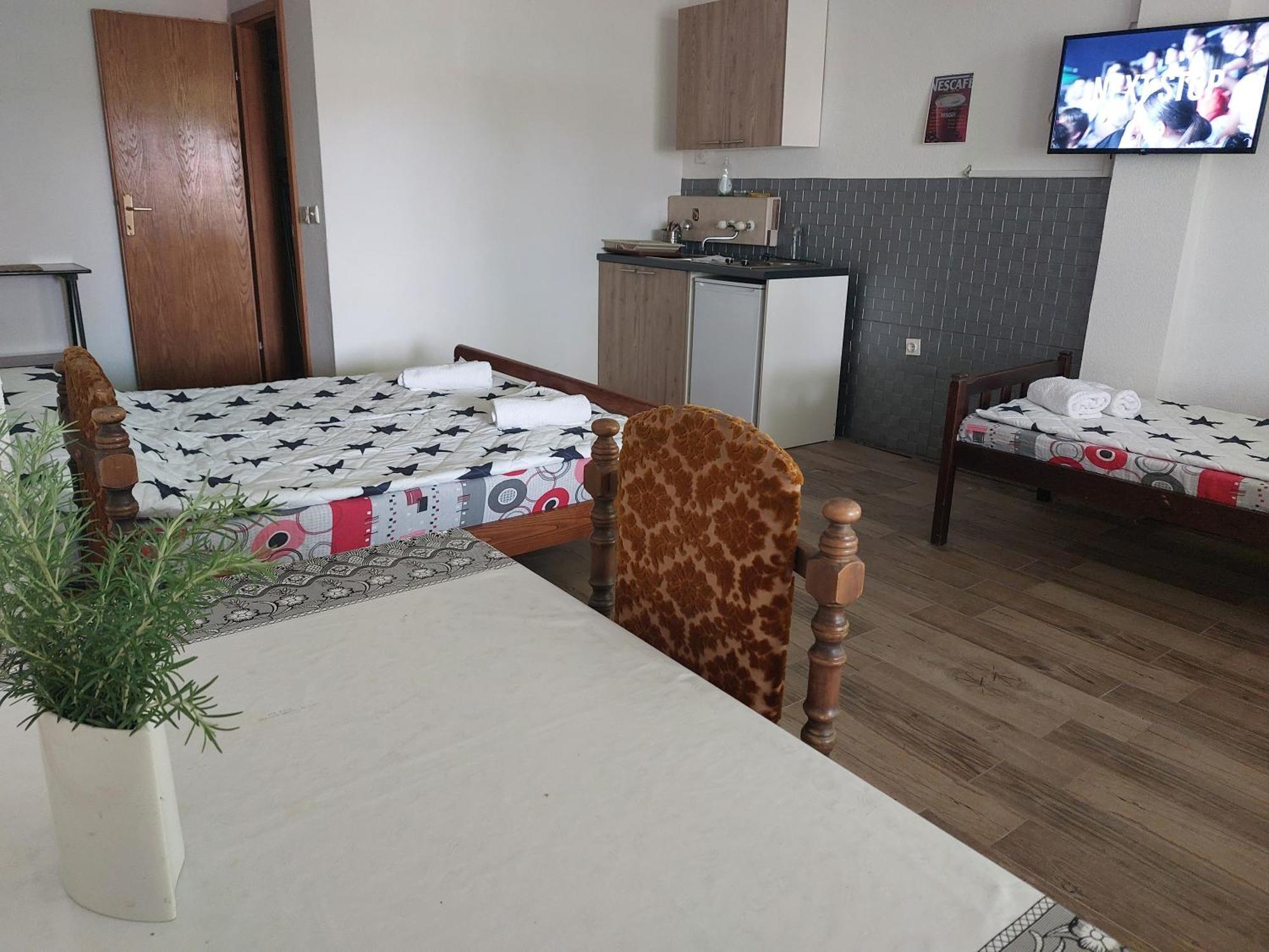 Vila Visni Łagadin Zewnętrze zdjęcie